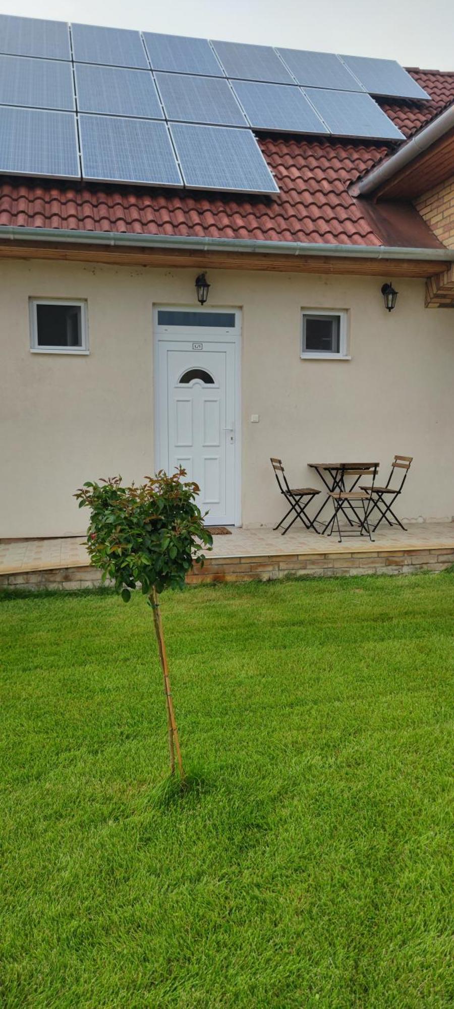 Village Garden Family Guest House Tiszakanyár Room photo