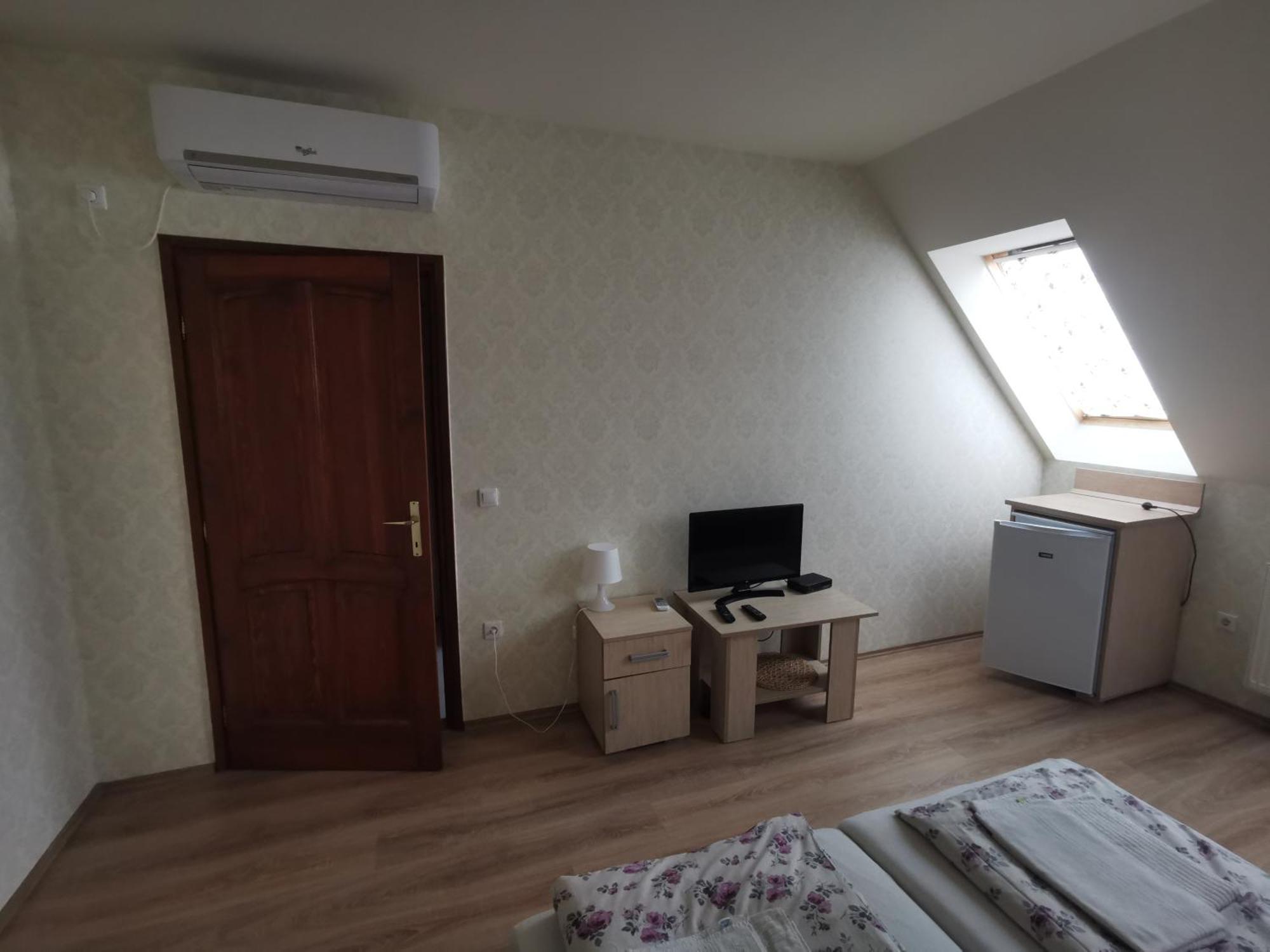 Village Garden Family Guest House Tiszakanyár Exterior photo