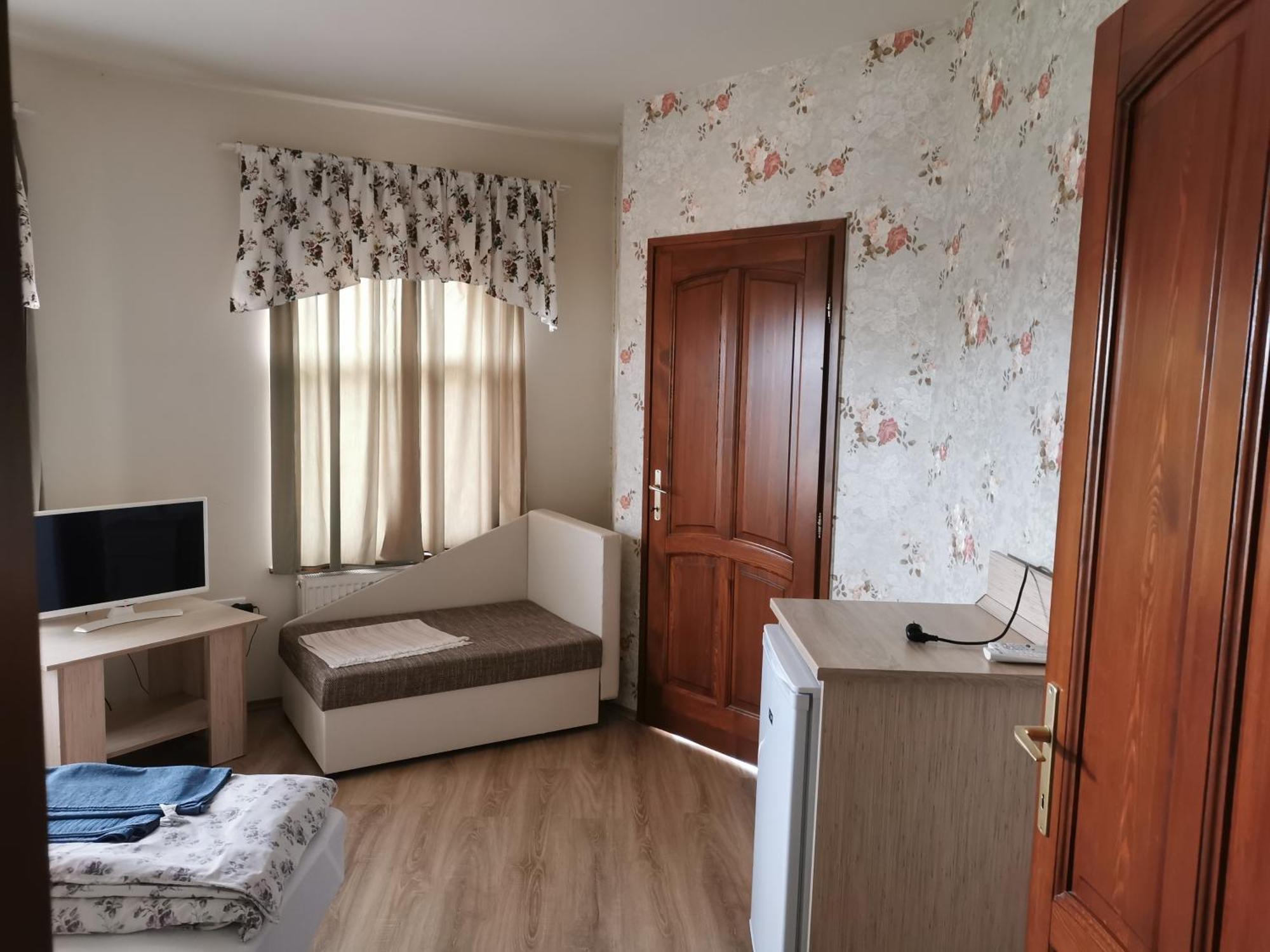 Village Garden Family Guest House Tiszakanyár Exterior photo